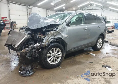 2019 Kia Sorento 2.4L Lx из США, поврежденный, VIN 5XYPGDA39KG603634